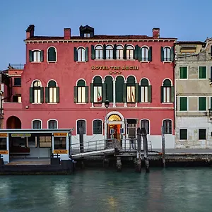 Tre Archi Italy