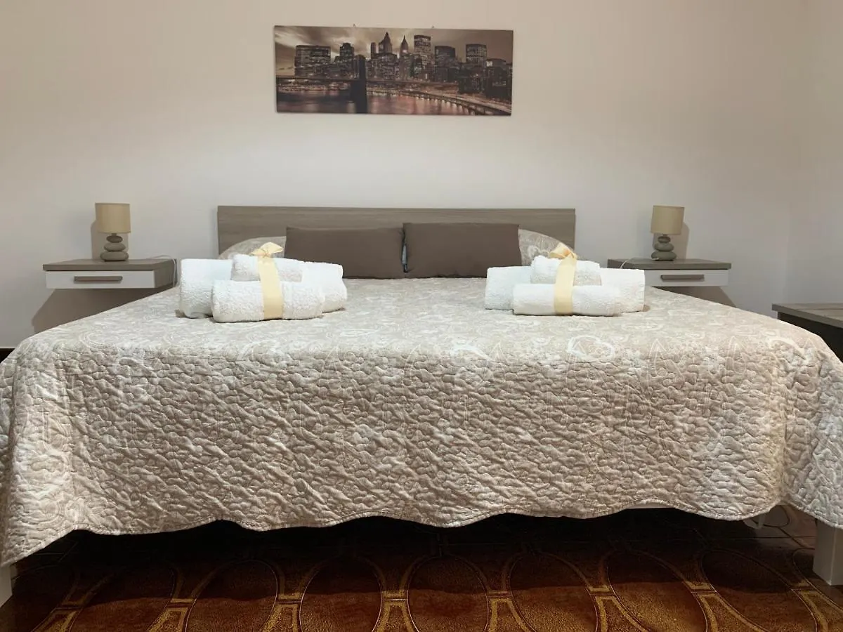 Valentina Lovely Rooms Trapani Alojamento de Acomodação e Pequeno-almoço